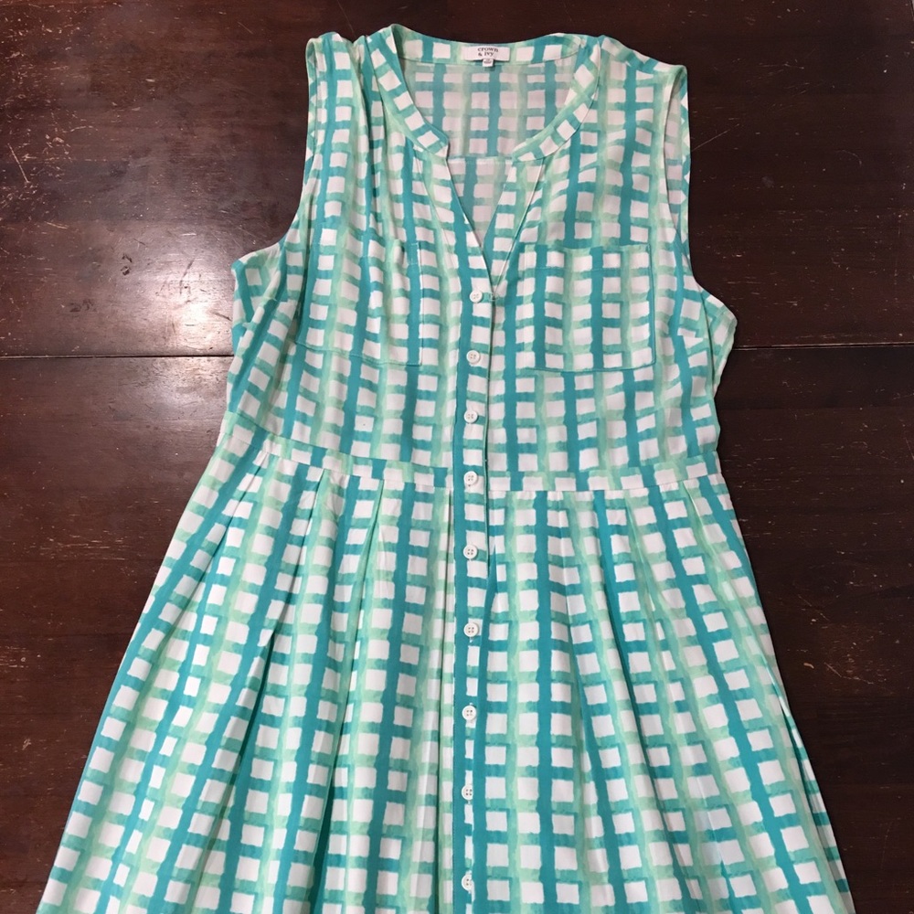 Adorable Mint Crown & Ivy Dress